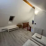 Vitkova Duplex With Terrace Near Florenc *
